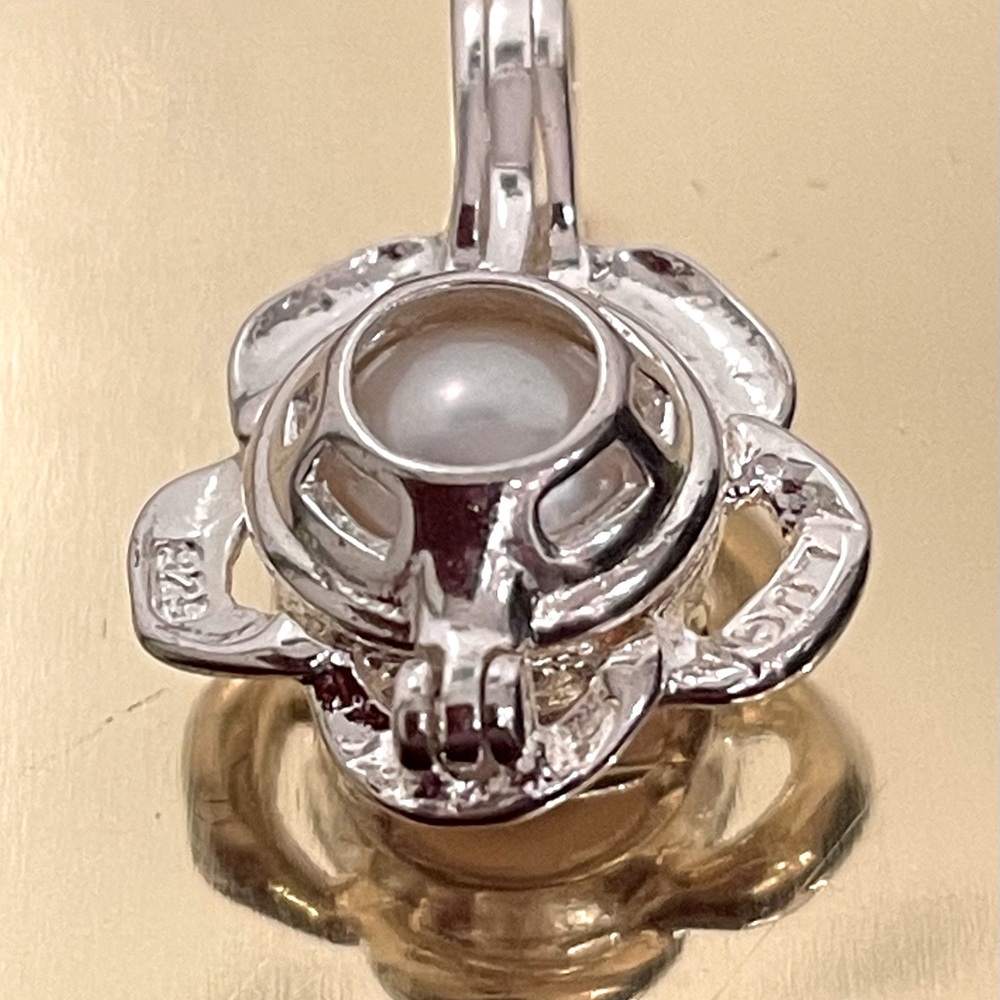 925 Sterling Silver LUC Lucas Lameth Round Culture Pearl Pendant & 18” Necklace - Picture 4 of 12